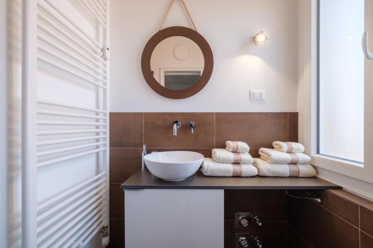 Fabula Rooms 3 Suites With Private Bathroom Bologna Esterno foto