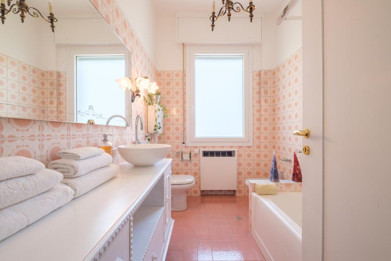 Fabula Rooms 3 Suites With Private Bathroom Bologna Esterno foto