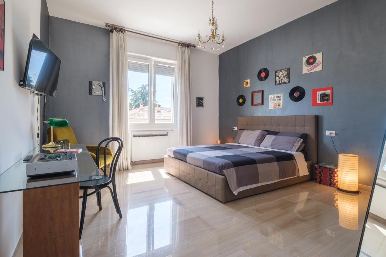Fabula Rooms 3 Suites With Private Bathroom Bologna Esterno foto
