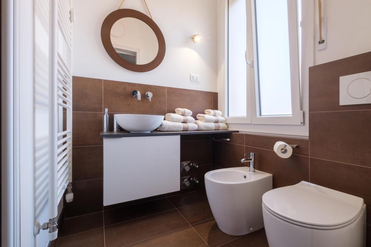 Fabula Rooms 3 Suites With Private Bathroom Bologna Esterno foto